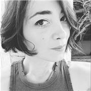 Laureata in lettere moderne impartisce ripetizioni di italiano a tutti i livelli